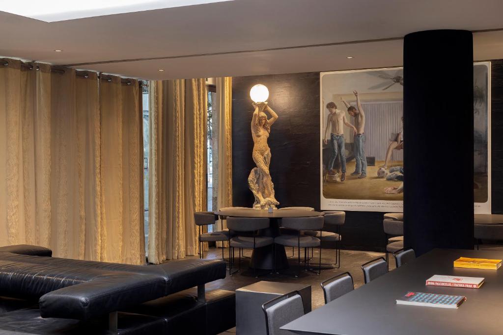 HM Jaime III - Resim 42