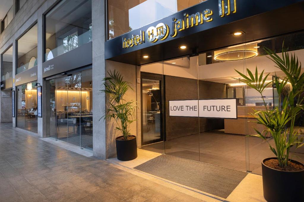 HM Jaime III - Resim 1