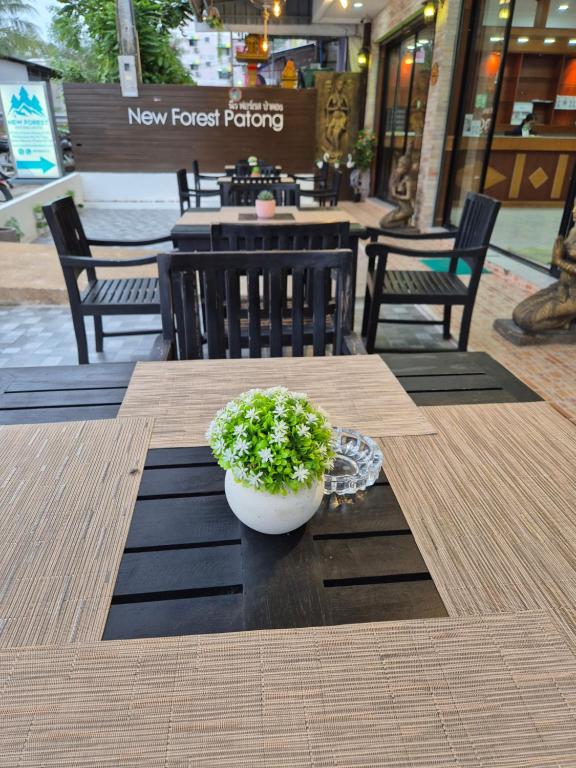 Restaurace v ubytování New Forest Patong