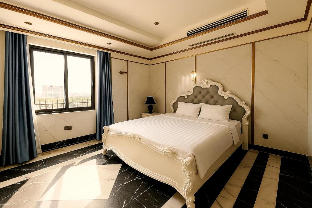 Phòng Deluxe Giường Đôi Nhìn Ra Thành Phố