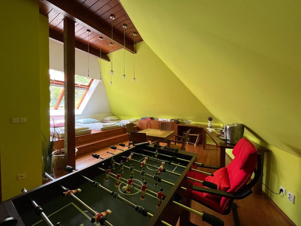 Herní místnost v ubytování RAST apartment house
