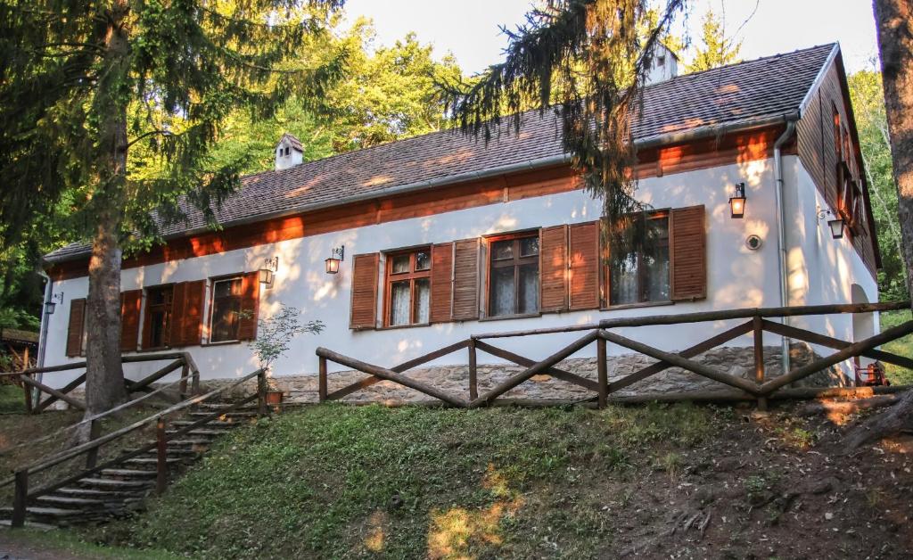 Budova, v ktorej sa apartmán nachádza