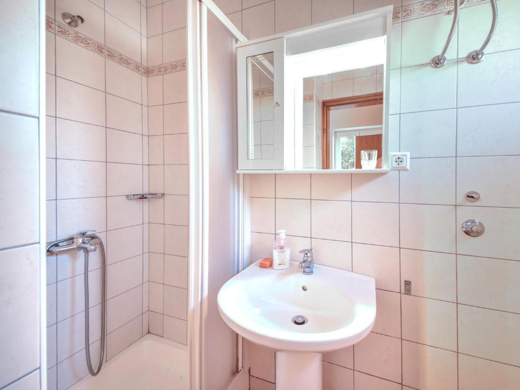 Vannituba majutusasutuses Holiday Home Ivan by Interhome