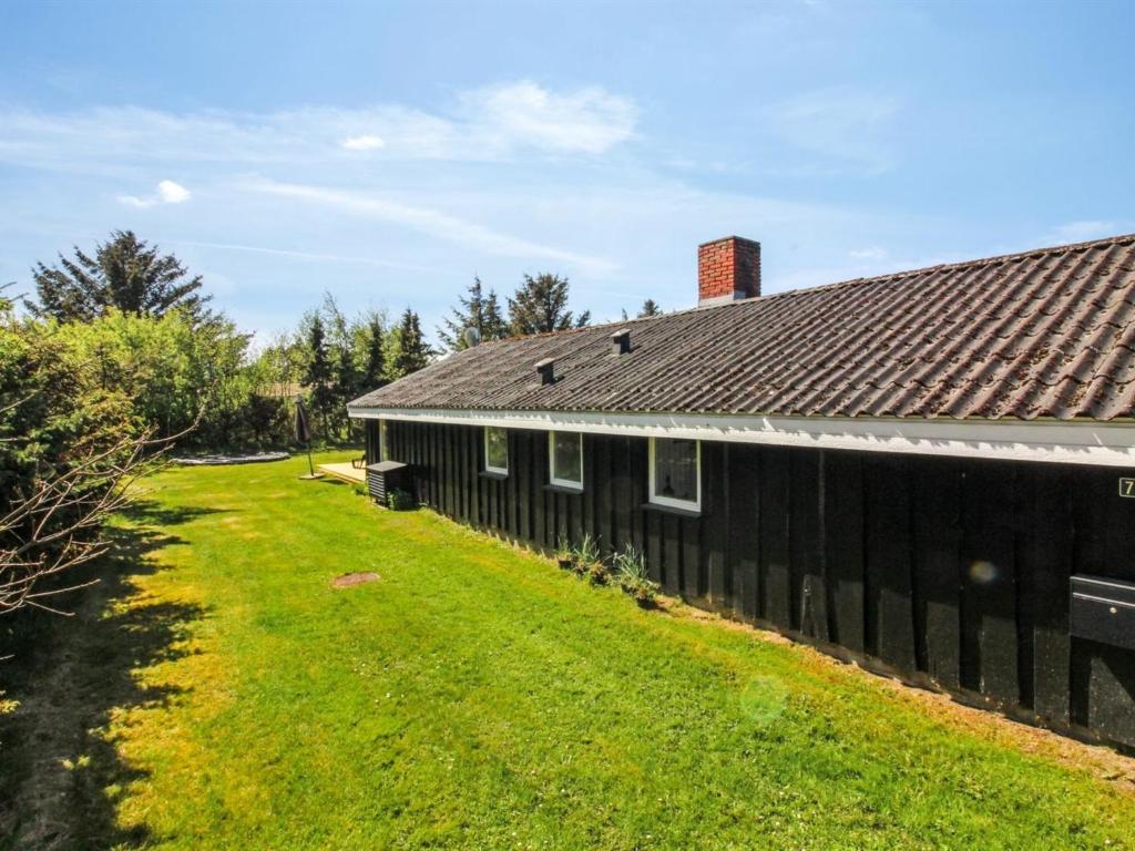 Zahrada ubytování Holiday Home Weland - 800m from the sea by Interhome