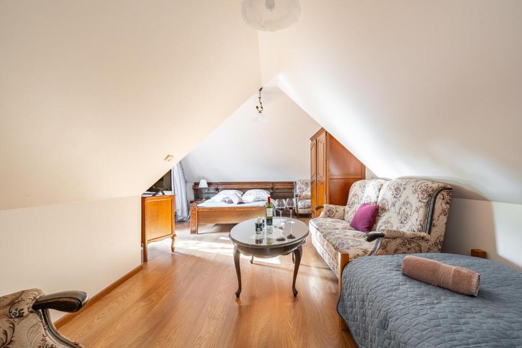 Posedenie v ubytovaní Villa Nawrot