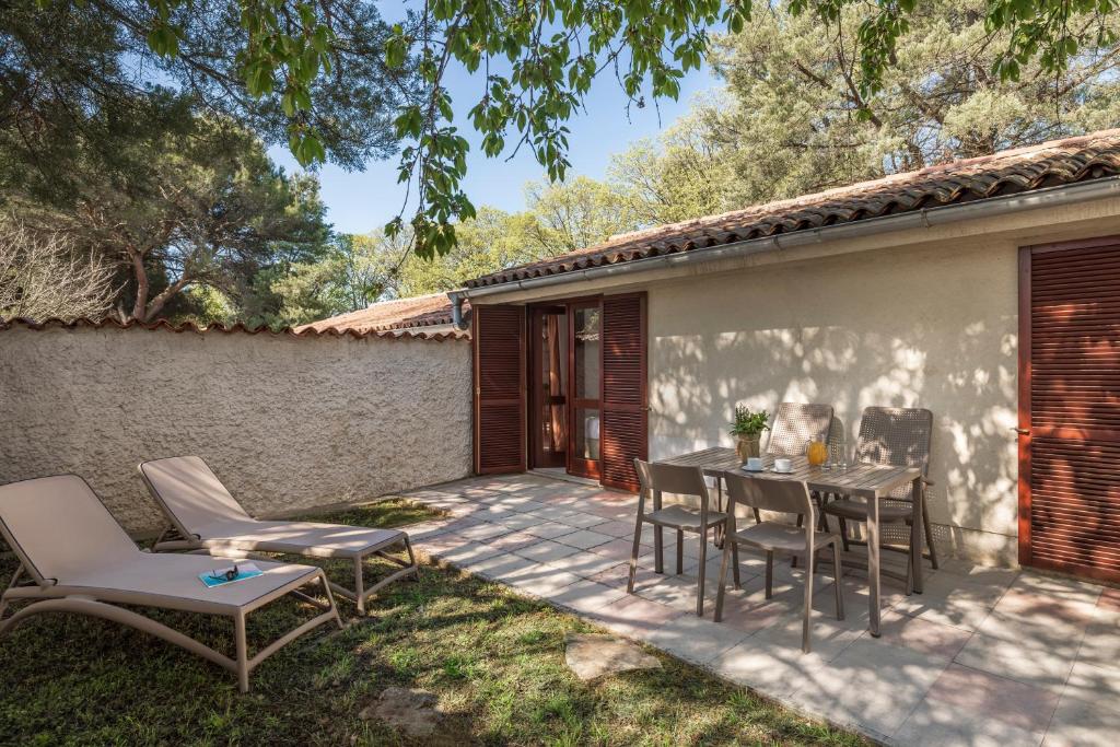 Сад в Maistra Select Villas Rubin Resort