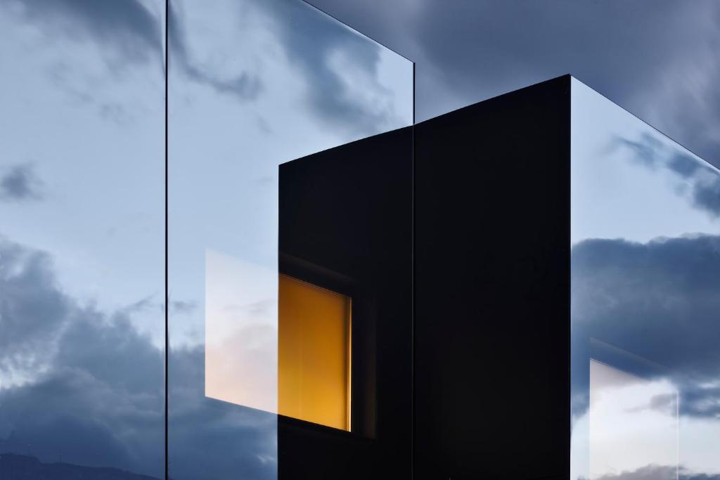 Fotografia z galérie ubytovania Mirror Houses v destinácii Bolzano