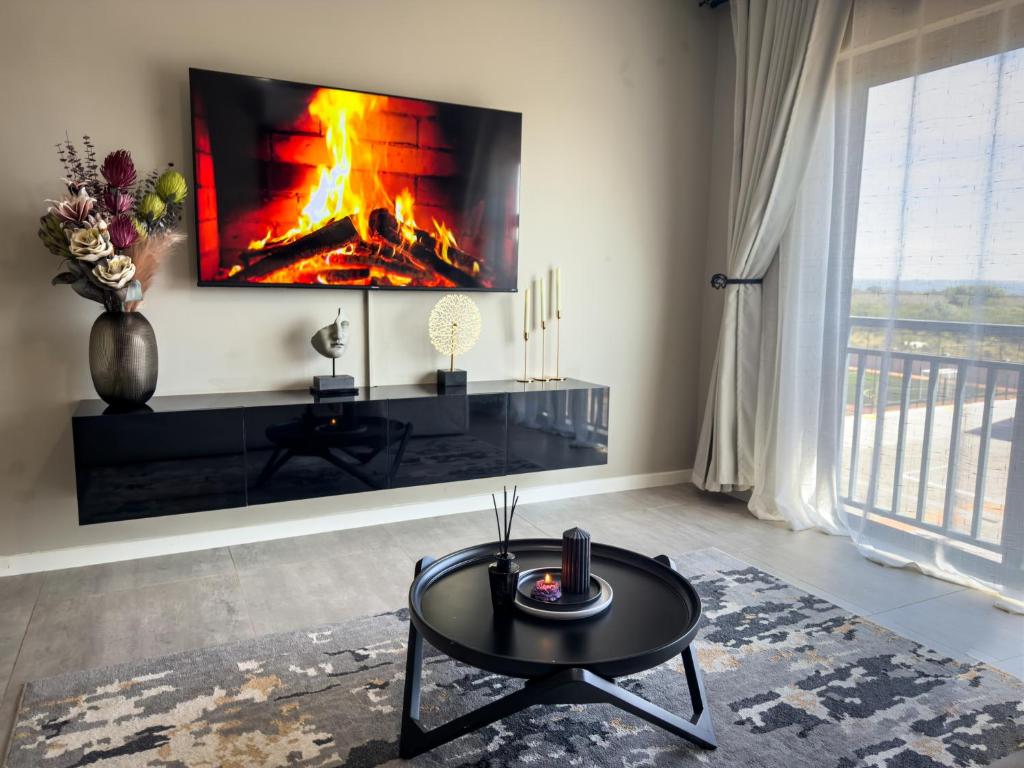 Μια τηλεόραση ή/και κέντρο ψυχαγωγίας στο LLL Apartments