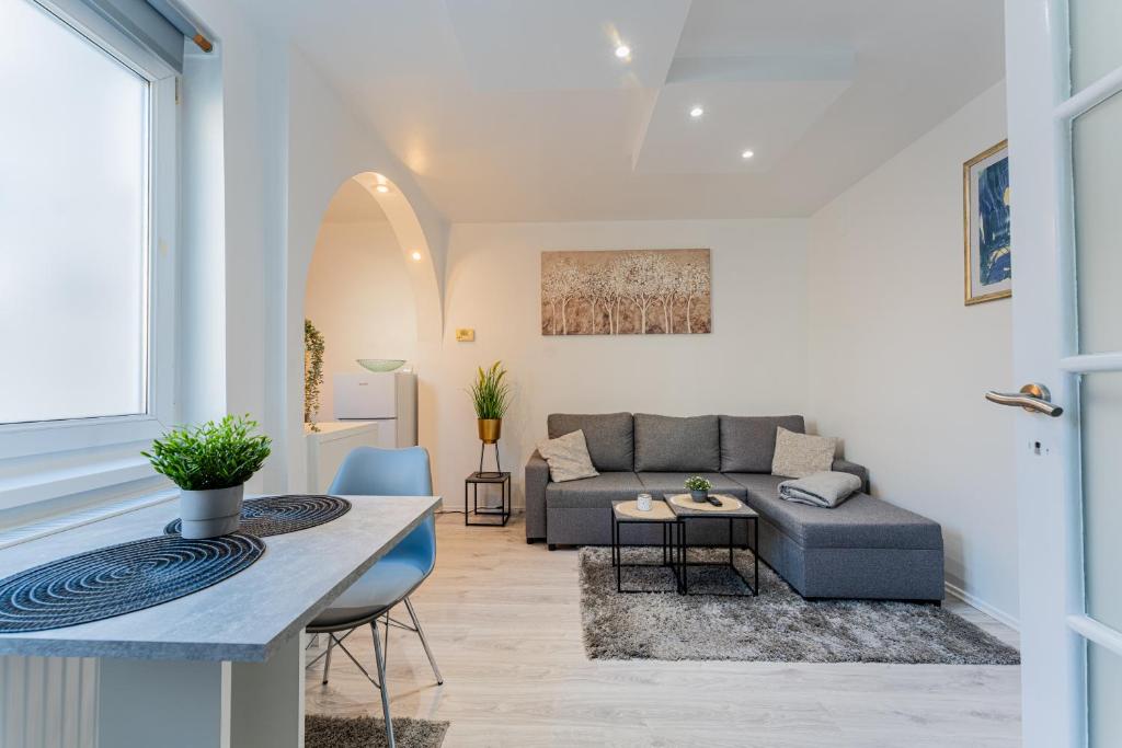 Flex SelfCheckIns 144 - Zagreb - Bedroom - New