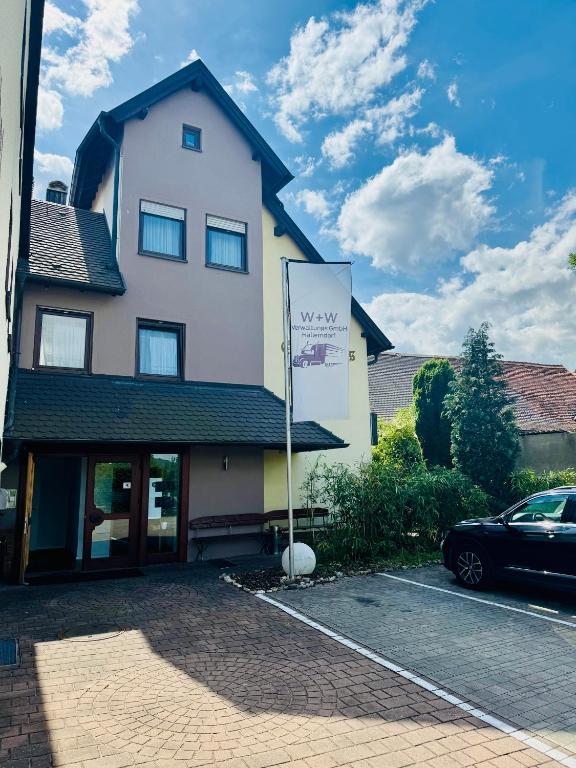 Nespecifikovaný výhled na hory nebo výhled na hory při pohledu z hotelu