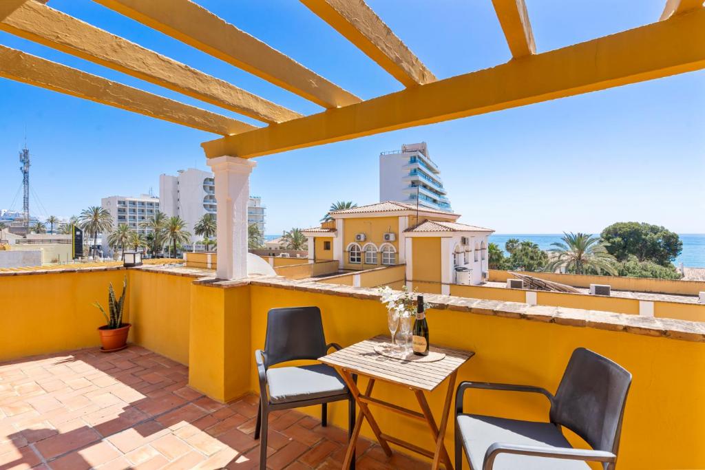 A balcony or terrace at Lovely flat with sea view near the beach by Costarentals - Ref 37