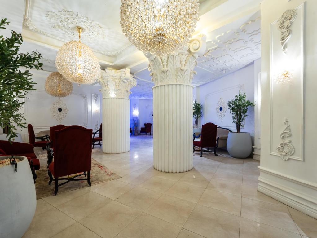 Posezení v ubytování Panorama Ramsis Hotel & Cafe