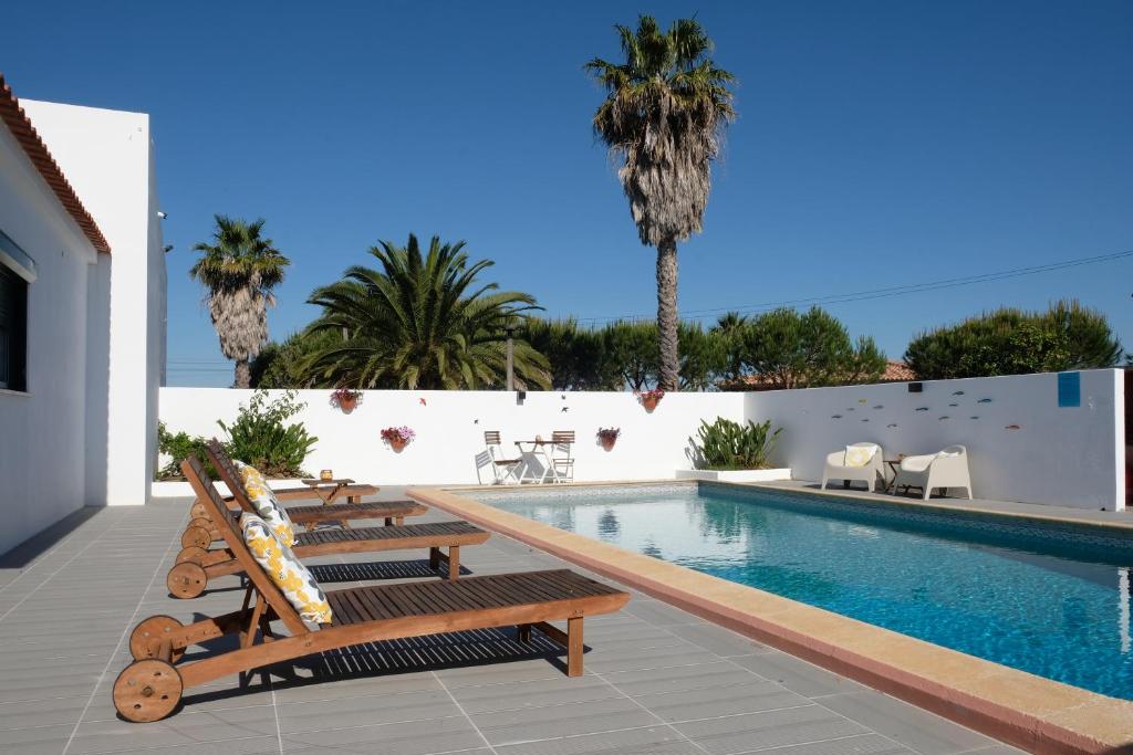 Bazén v ubytování Vila Glória Guesthouse nebo v jeho okolí