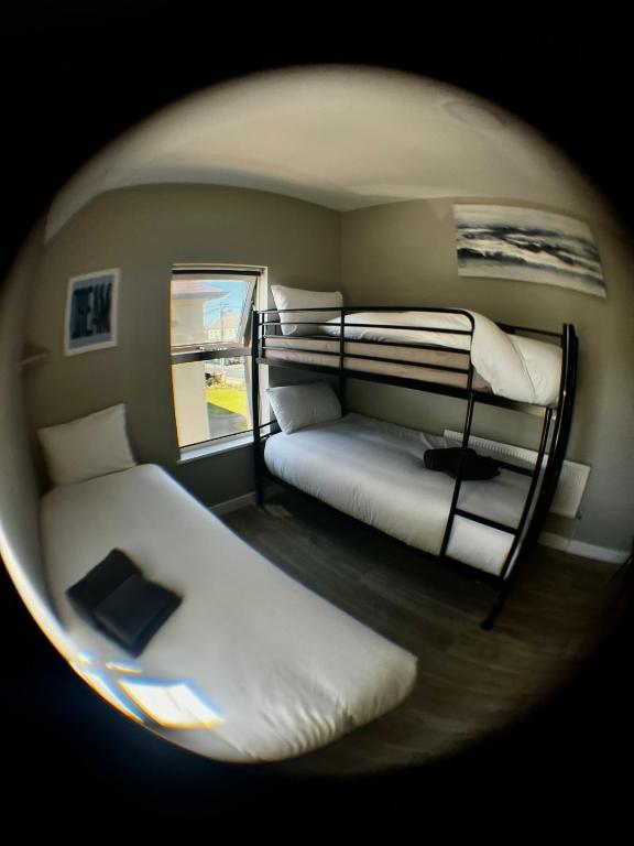 Llit o llits en una habitació de The Nest at Strandhill