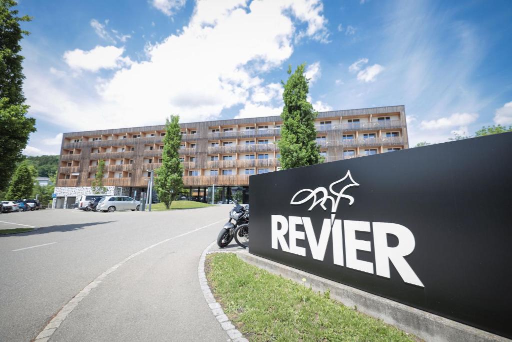 Revier Hotel Säntispark - Resim 8