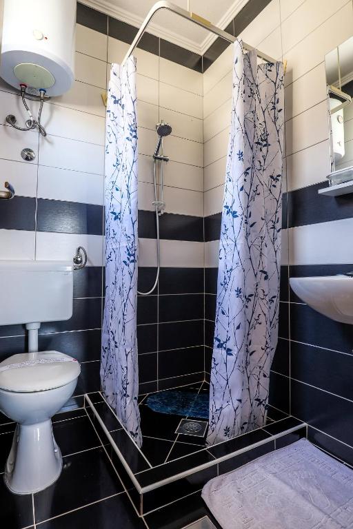 Koupelna v ubytování Rooms Bačić