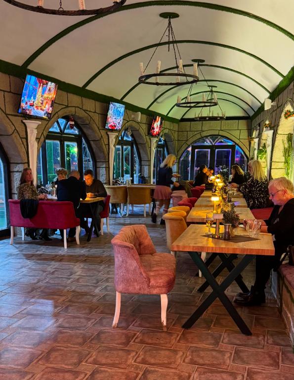 Restaurace v ubytování BELKA GOLF RESİDENCE Deluxe apt Poolside BELEK