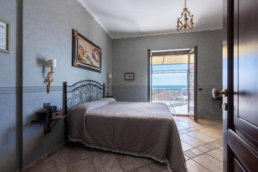 Sunrise Guest House - Camera Tripla Con Terrazza E Vista Mare