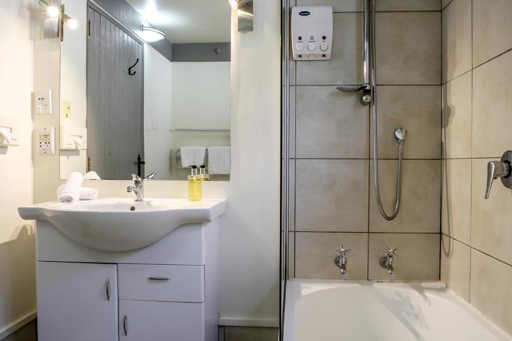 Camelot Motor Lodge - Resim 34