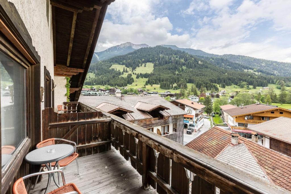 Nespecifikovaný výhled na hory nebo výhled na hory při pohledu z hotelu