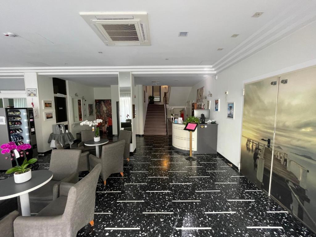 Posezení v ubytování HOTEL D'ANNUNZIO