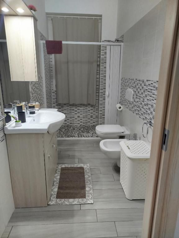 Koupelna v ubytování CAMARDA HOME