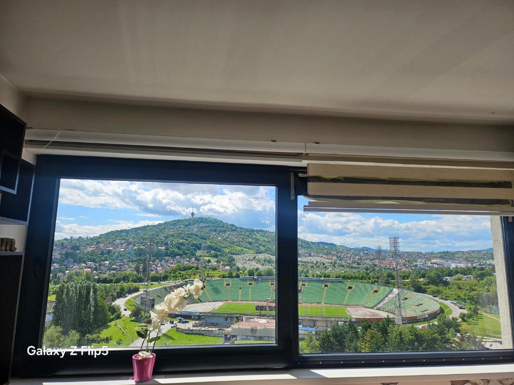 Nespecifikovaný výhled na hory nebo výhled na hory při pohledu z apartmánu