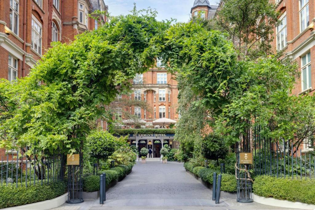 Zahrada ubytování St. Ermin's Hotel, Autograph Collection