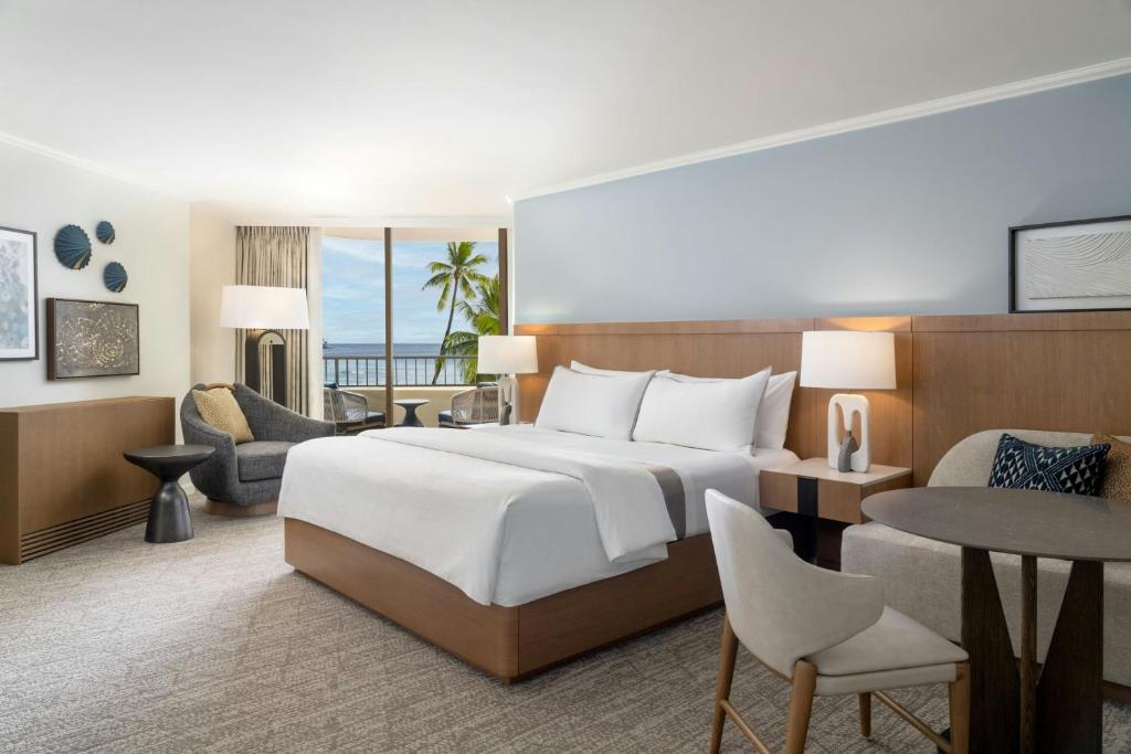 Postel nebo postele na pokoji v ubytování Moana Surfrider, A Westin Resort & Spa, Waikiki Beach