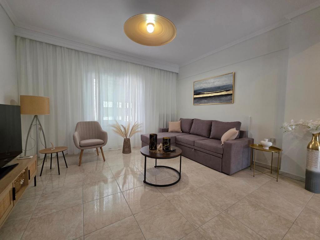 Golden Luxe Living