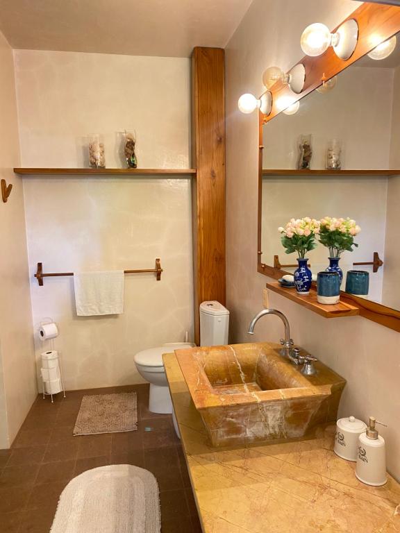 Area soggiorno di Ocean Loft - Surf & Serenity Retreat