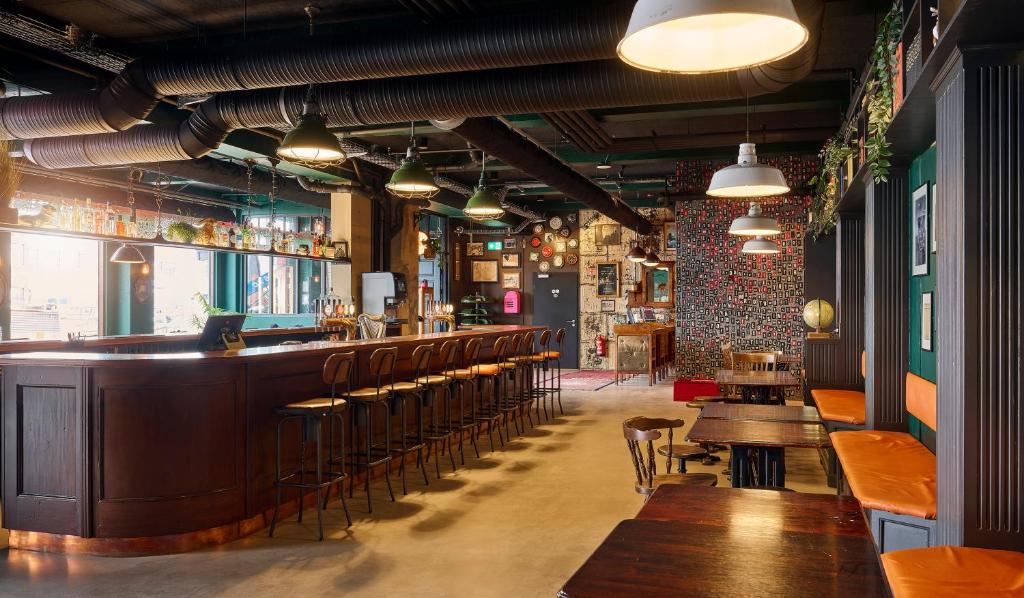 Restoran või mõni muu söögikoht majutusasutuses Kex Hostel