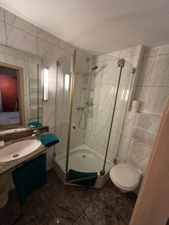 Koupelna v ubytování Fränkischer Hof Hotel Garni