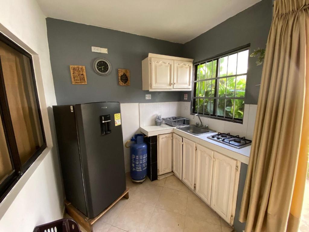 Kuchyň nebo kuchyňský kout v ubytování Casa de Playa Manecal