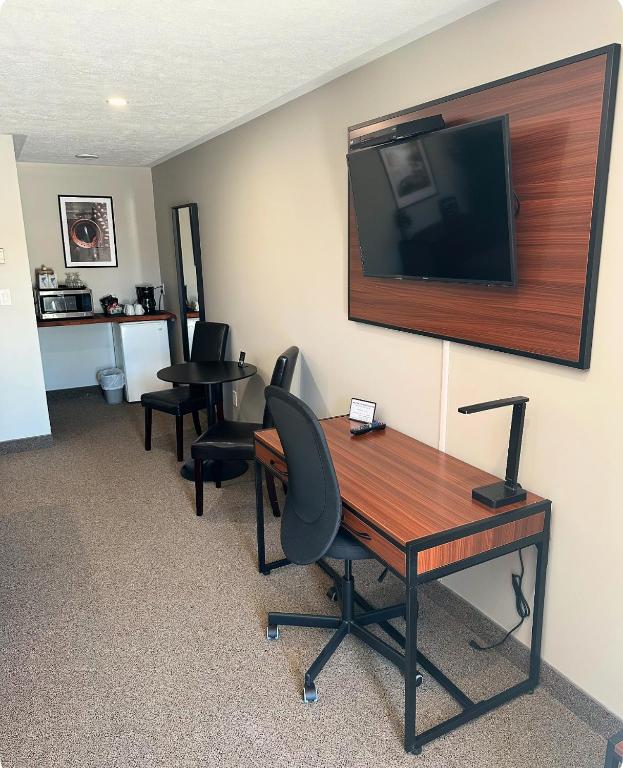 TV o dispositivi per l'intrattenimento presso Manitoulin Inn