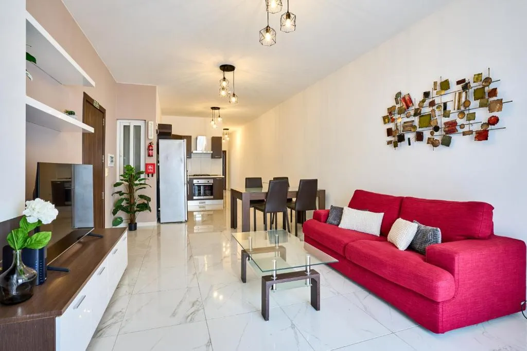 Modern Sea Side 2 Bedroom in the Heart of Qawra