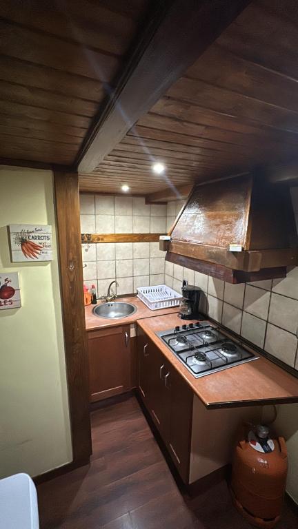 Una cocina o zona de cocina en El Hayedo de Argovejo