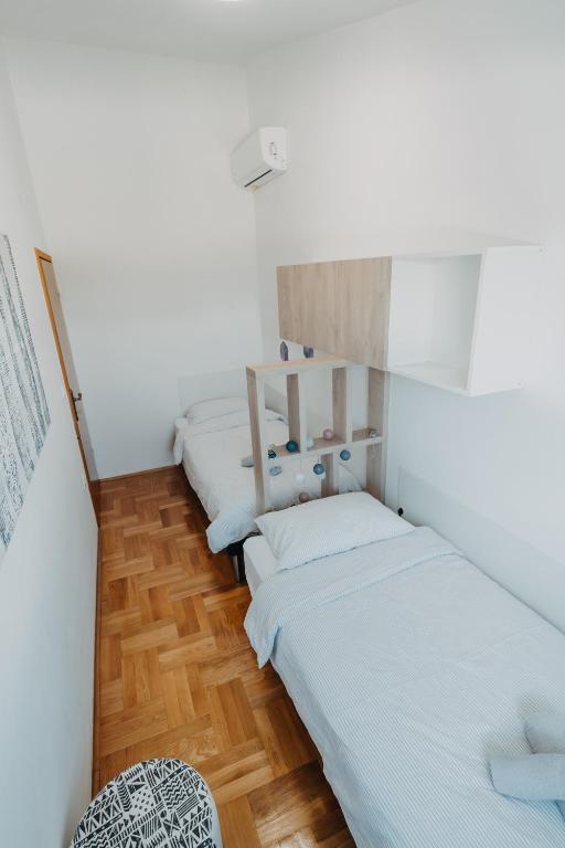 Postel nebo postele na pokoji v ubytování Villa Iva with heated pool