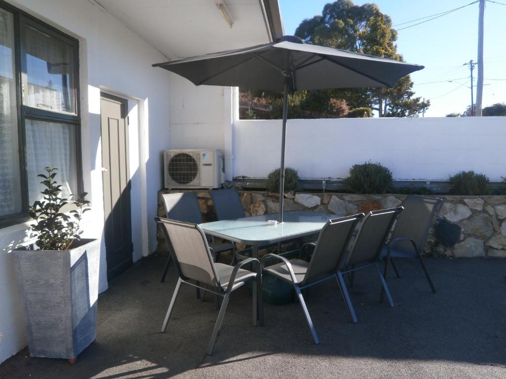Patio nebo venkovní prostory v ubytování White Manor Motel