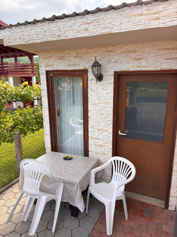 Balkón nebo terasa v ubytování Guest House Bunčić Rooms & Apartments