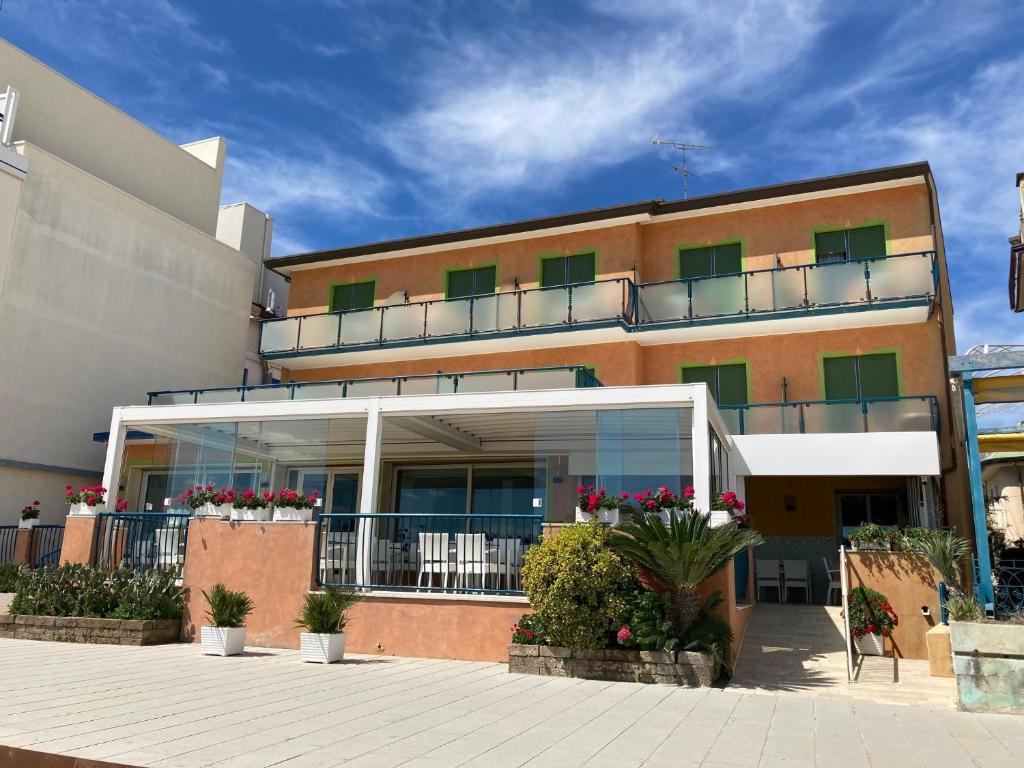 Budova, kde se hotel nachází