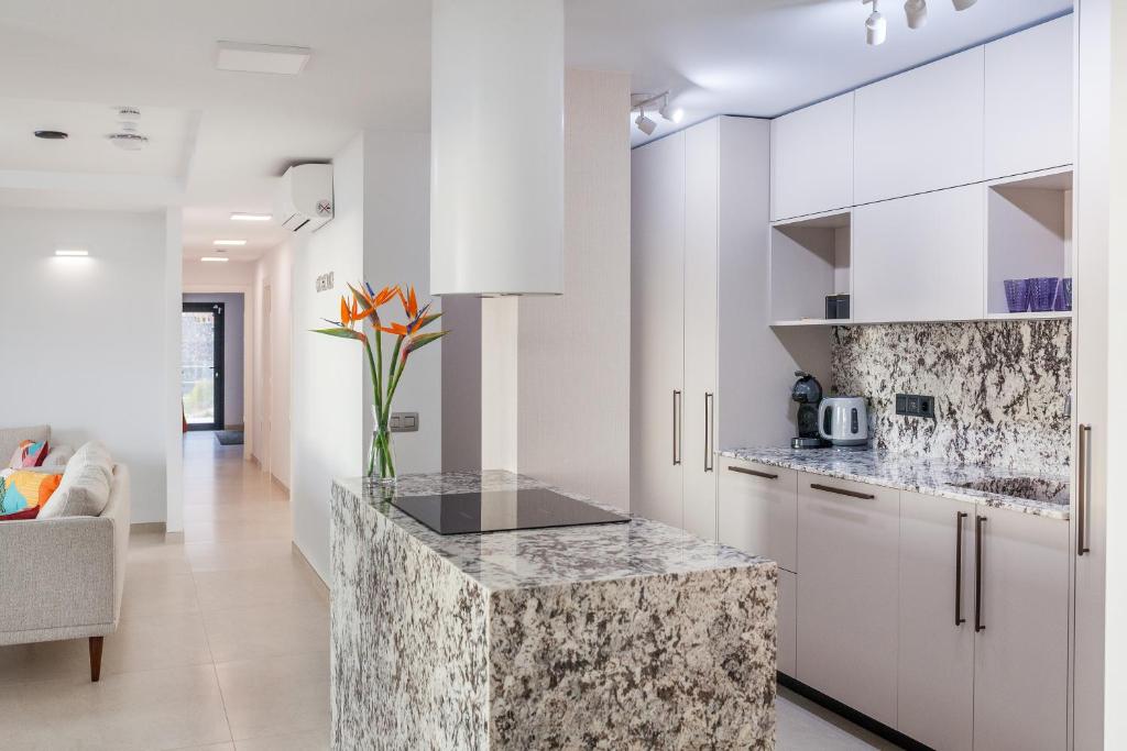 Presidential Suite 350m2 Bellavista on one level,Private SPA&HEATED POOL