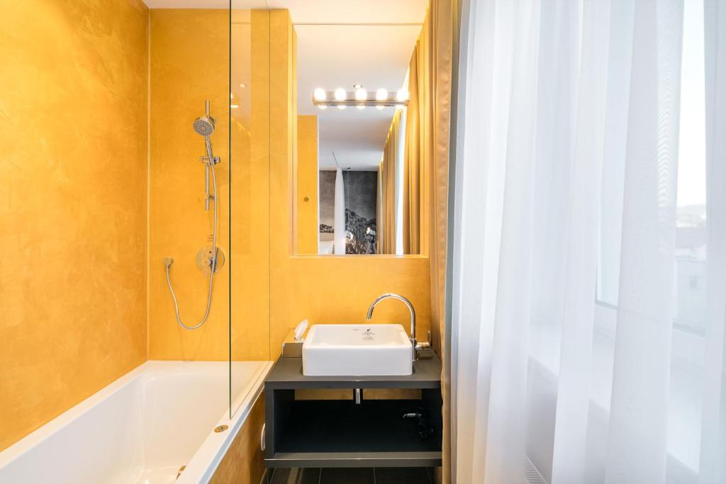 Koupelna v ubytování Pytloun Grand Hotel Imperial