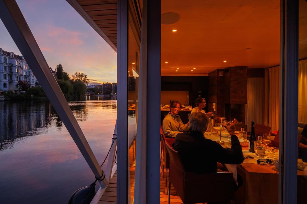 NIDO by PATIO - Resim 17