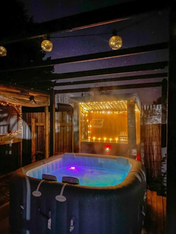 Sun-kissed Spa Retreat - Resim 11