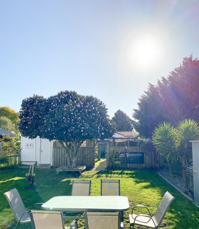 Sun-kissed Spa Retreat - Resim 12