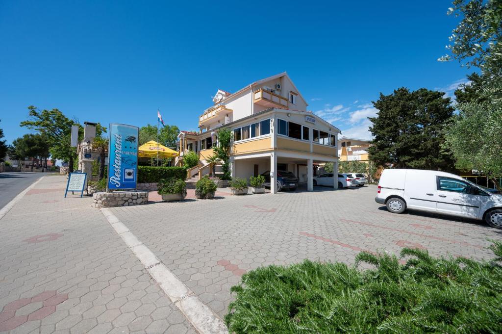 Budova, v ktorej sa apartmán nachádza