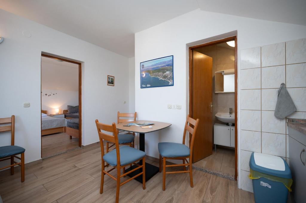 Posedenie v ubytovaní Apartment Vrsi - Mulo 3276a