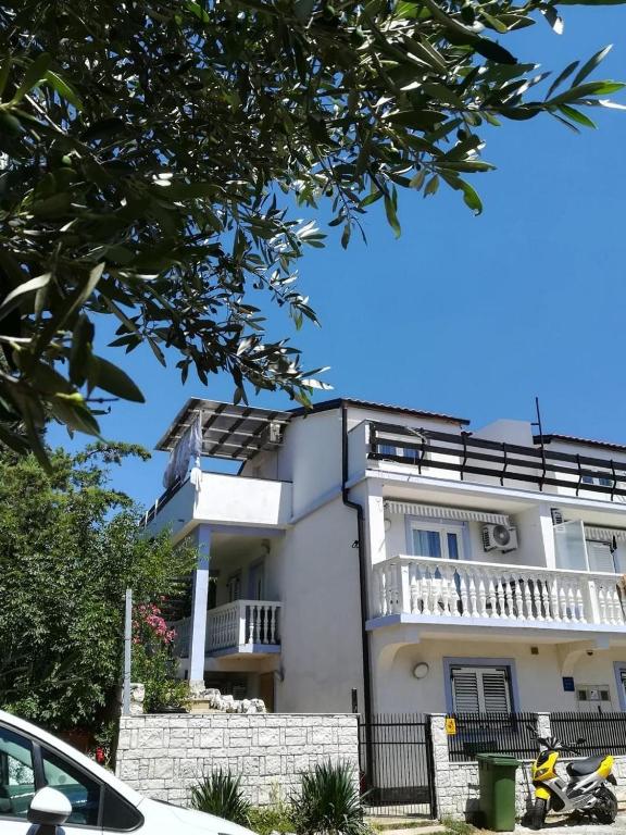 Budova, kde se apartmán nachází