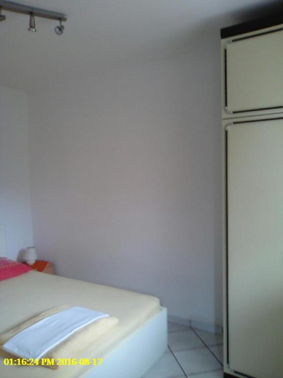 Postel nebo postele na pokoji v ubytování Apartment Novi Vinodolski 15292b